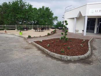 Hotel Le Riccoty Blyes Екстер'єр фото